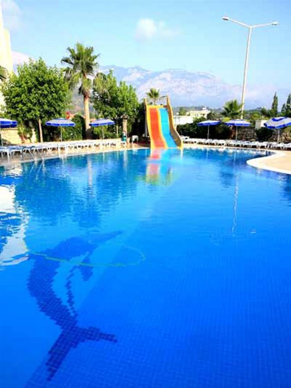 Кемер: Istanbul Beach Hotel