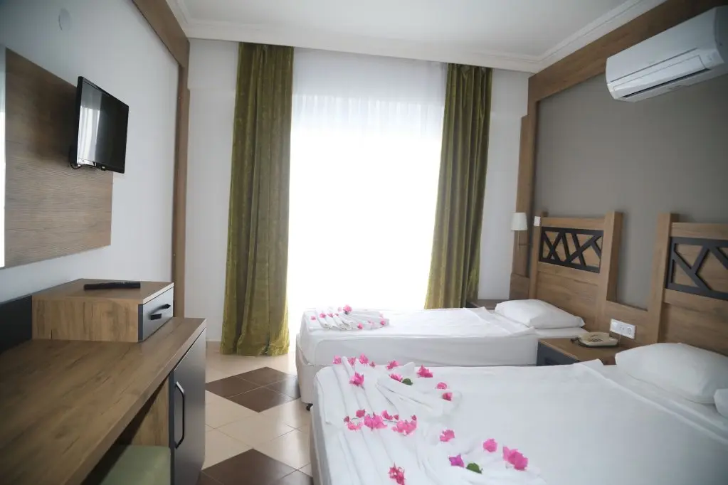 Кемер: Istanbul Beach Hotel