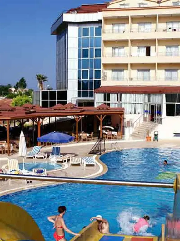 Кемер: Istanbul Beach Hotel
