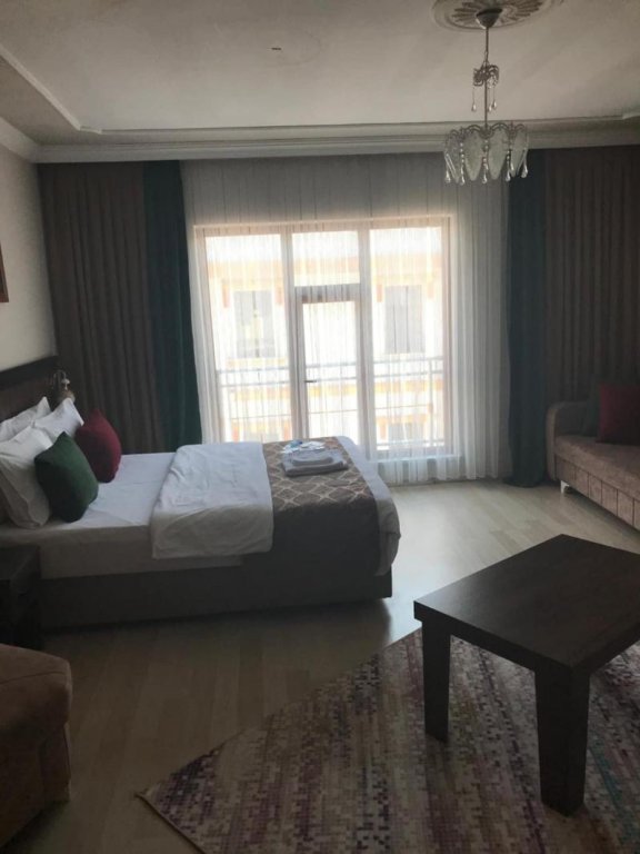 Ван: Comfort Suit Hotel