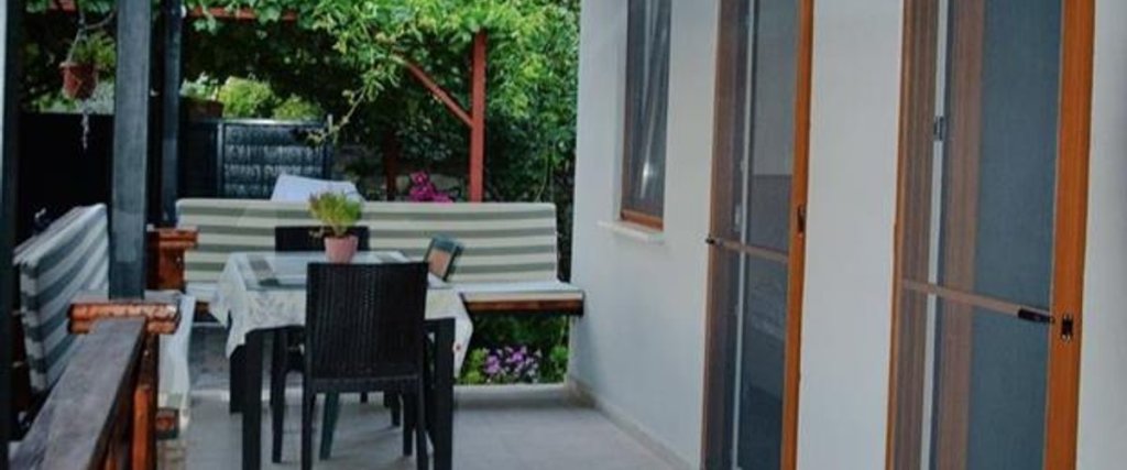 Орхание: Dilek Tatil Evleri