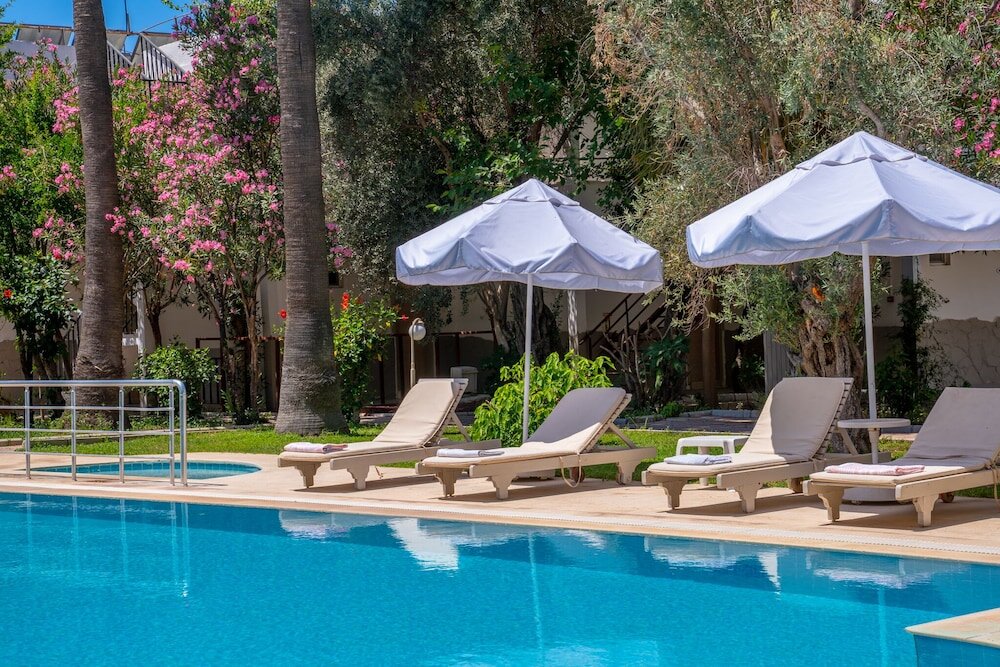 Орхание: Chillos Beach Hotel & Lounge