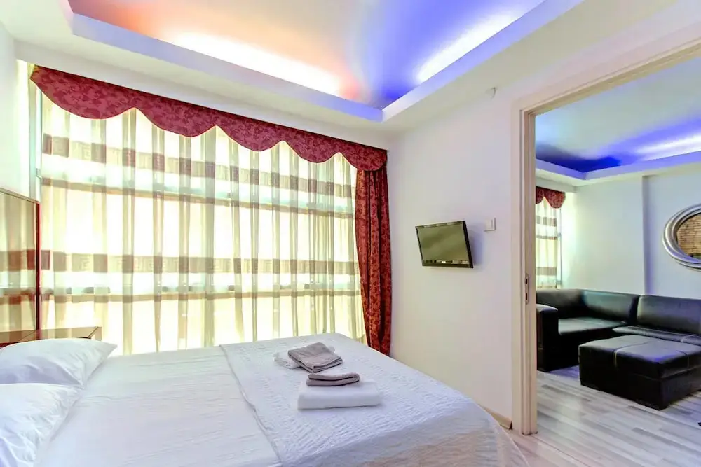 Измир: AKR Homes