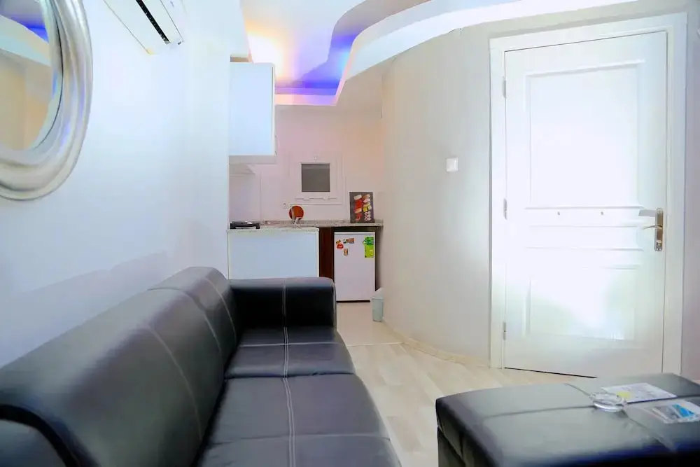 Измир: AKR Homes