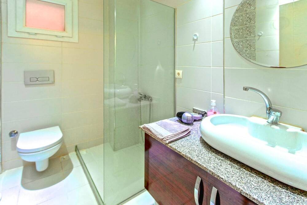 Измир: AKR Homes