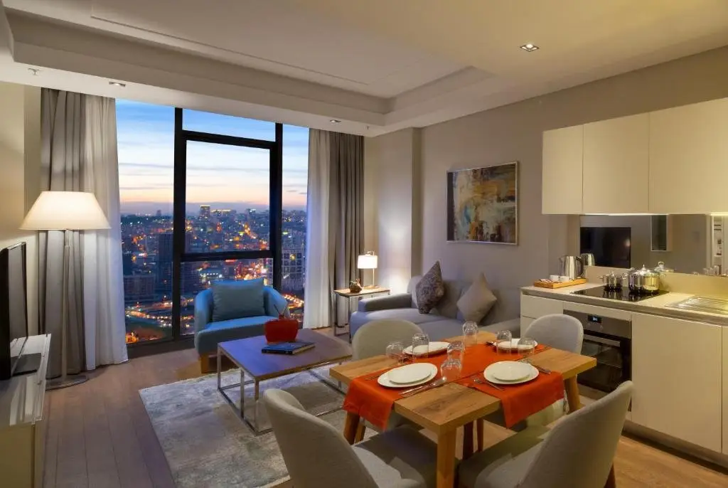 Бююкчекмедже: Movenpick Living Istanbul West