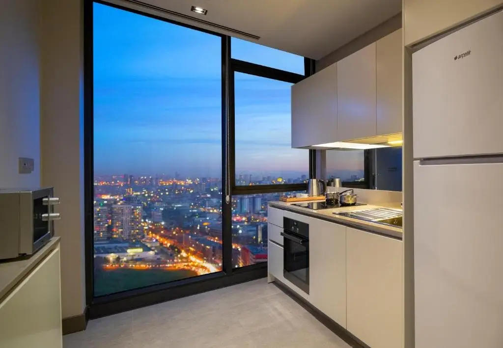 Бююкчекмедже: Movenpick Living Istanbul West