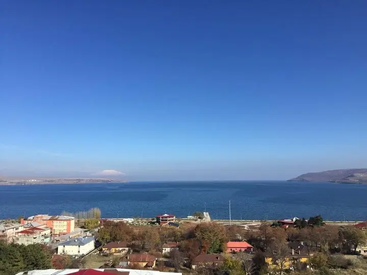 Татван: Taşar Royal Hotel