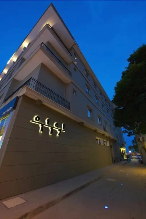 Синоп: Hotel 117