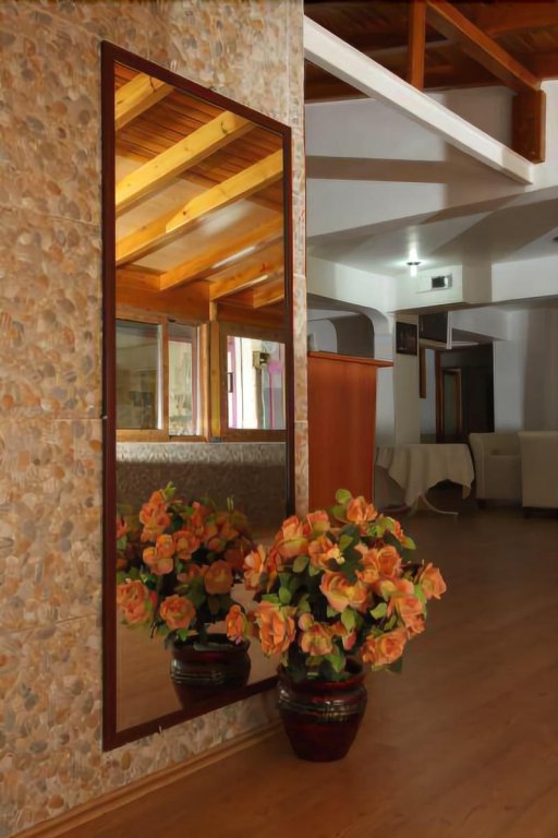 Чешме: Eren Otel Çeşme