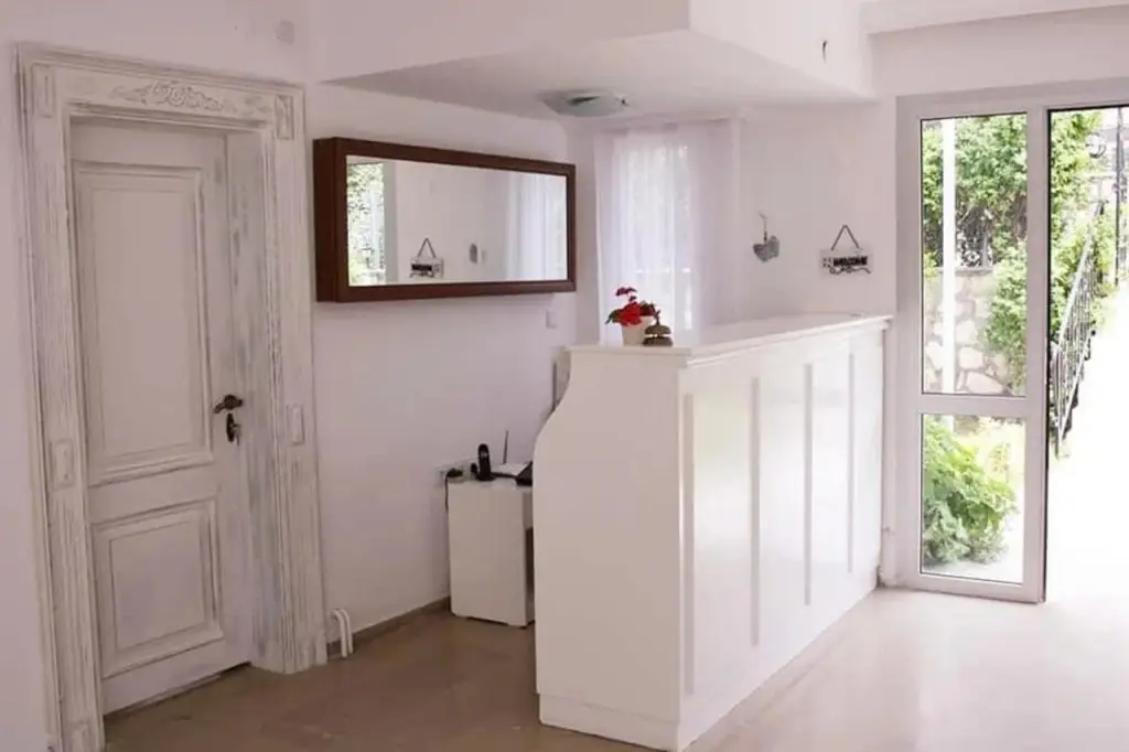 Чешме: Parla Apart Otel