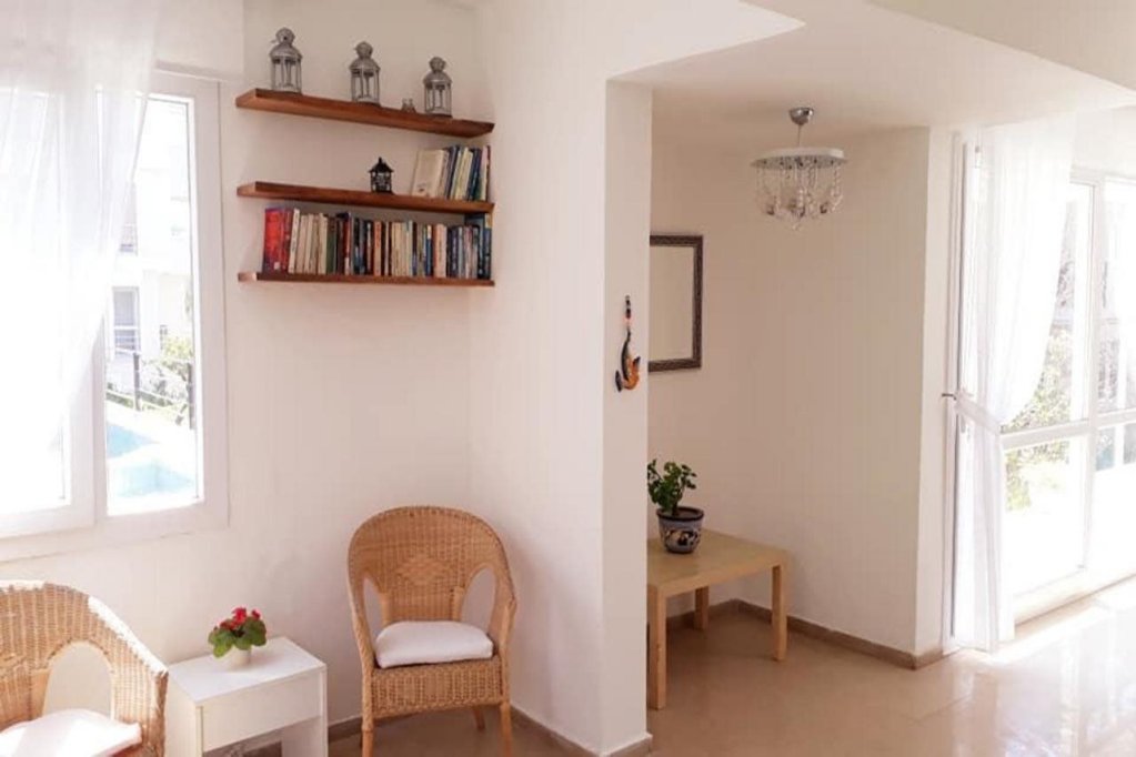 Чешме: Parla Apart Otel