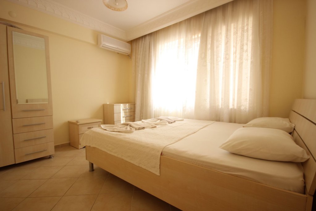 Royal Residences — фото 1