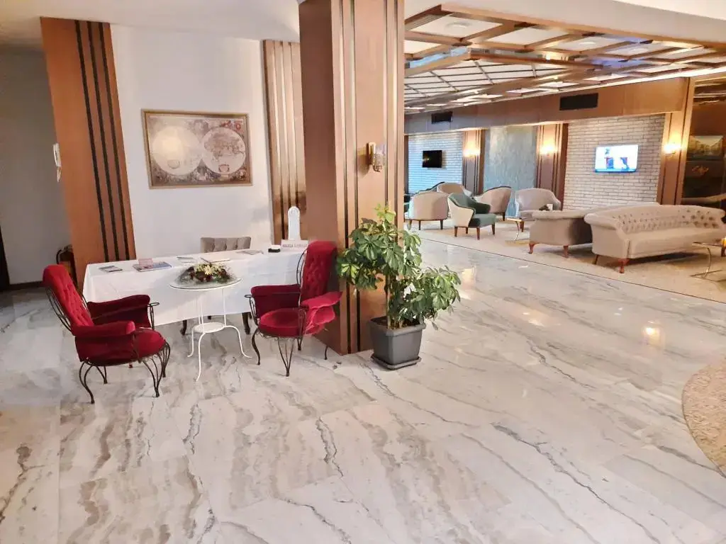 Караман: Nadir Business Hotel