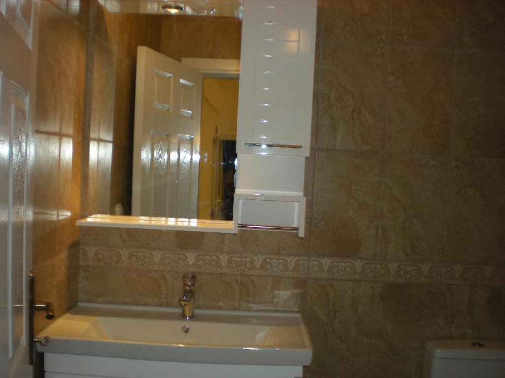 Битез: Regal Hotel