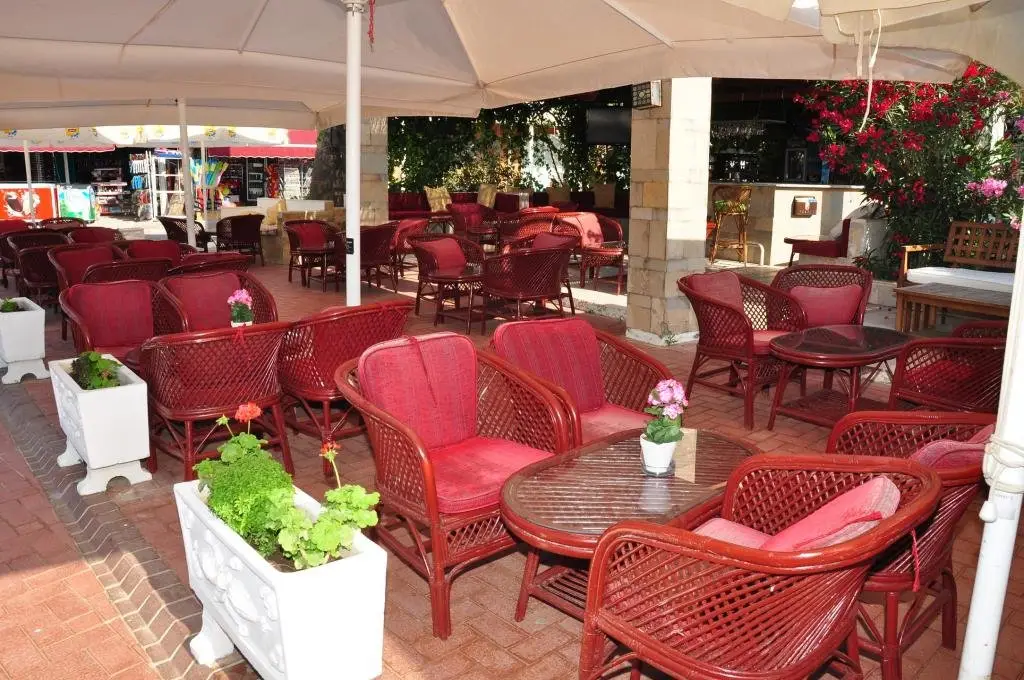 Битез: Regal Hotel