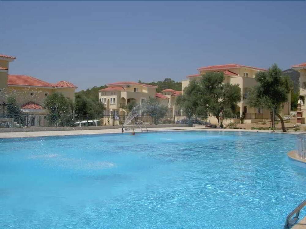 Акбук: A Touch of Paradise Resort