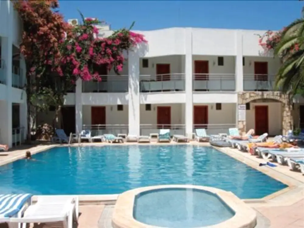 Акьярлар: Parilti Hotel