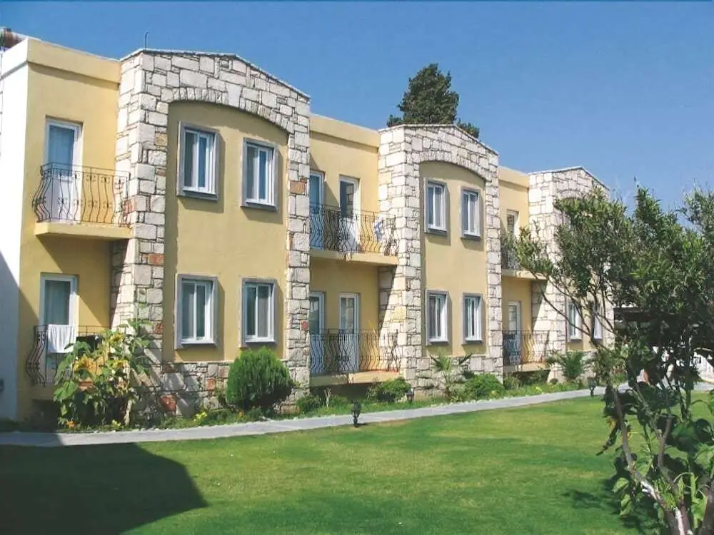 Акьярлар: Parilti Hotel