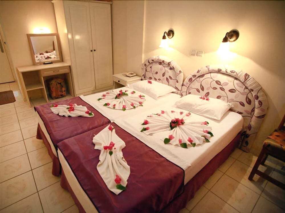 Акьярлар: Parilti Hotel