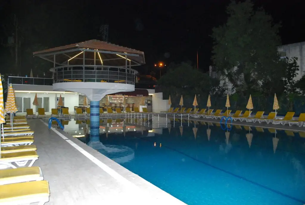 Авсаллар: Kolibri Hotel