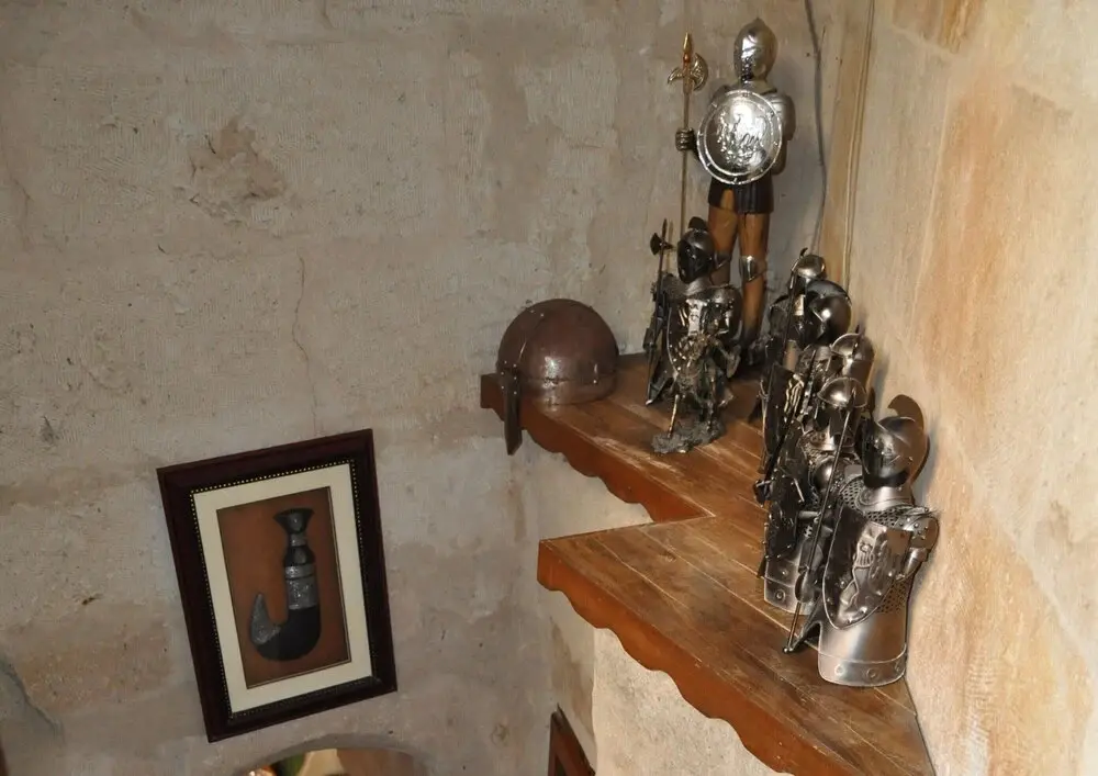 Ургуп: Castle Inn Cappadocia