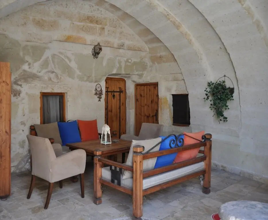 Ургуп: Castle Inn Cappadocia