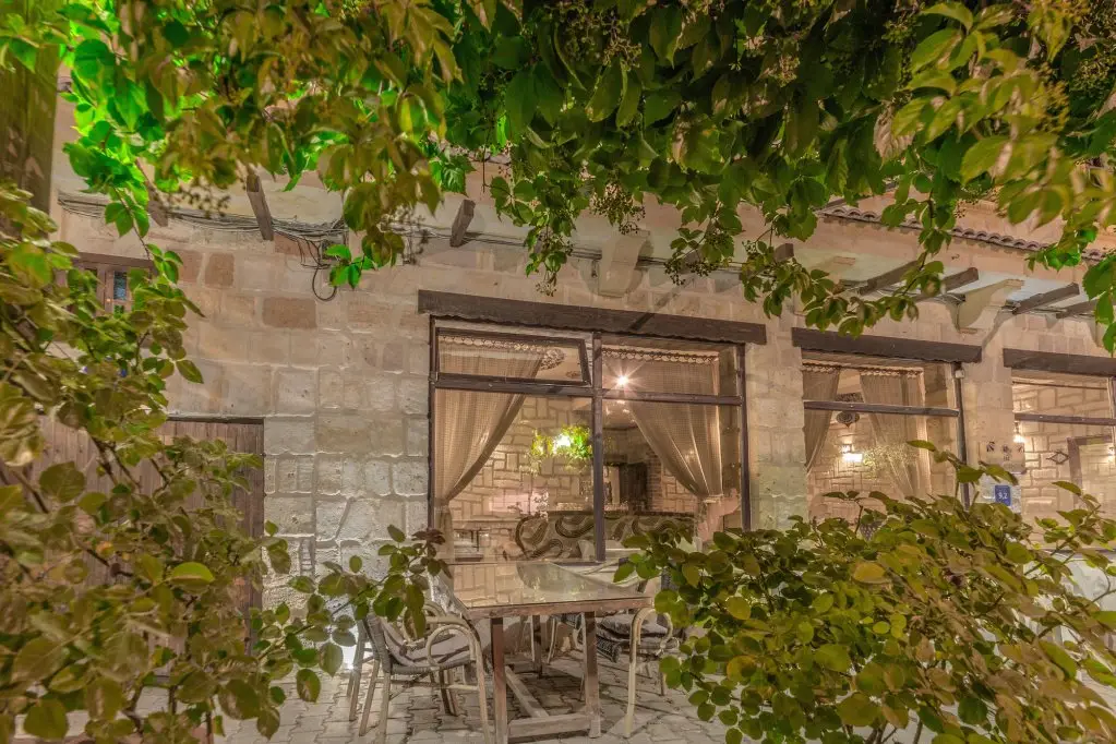 Айвали: In Stone House