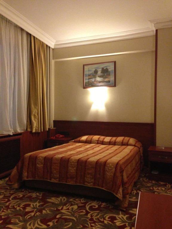 Стамбул: Hotel Monopol