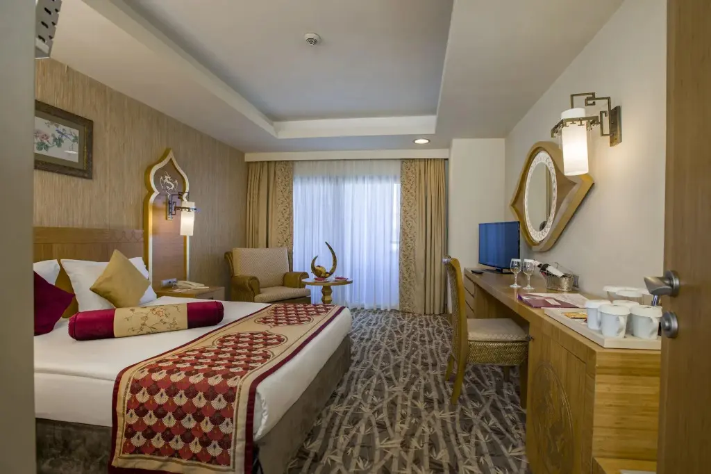 Манавгат: Royal Dragon Hotel – All Inclusive