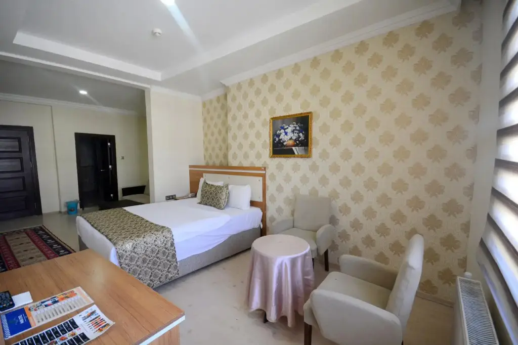 Ван: Dimet Park Hotel