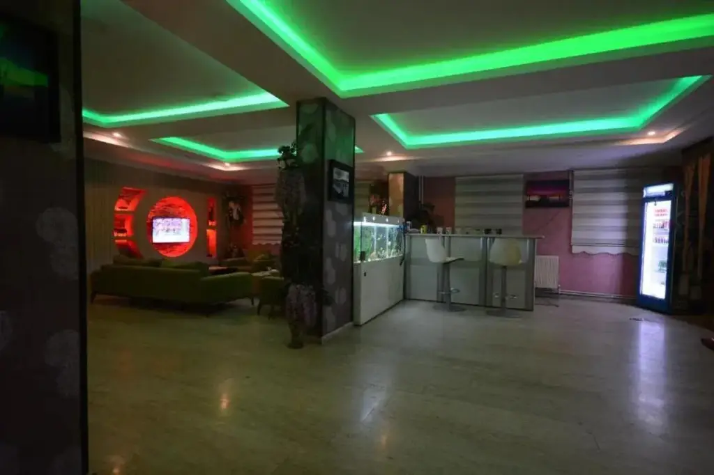 Ван: Dimet Park Hotel