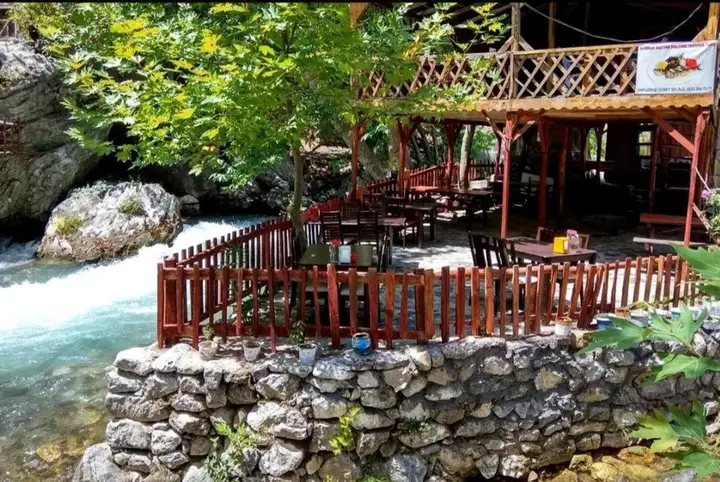 Buyukcakir: Basturk Dinlenme Tesisi