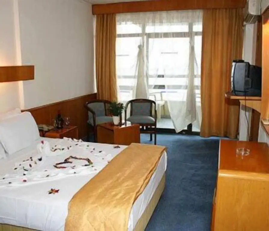 Кушадасы: Hotel Sozer