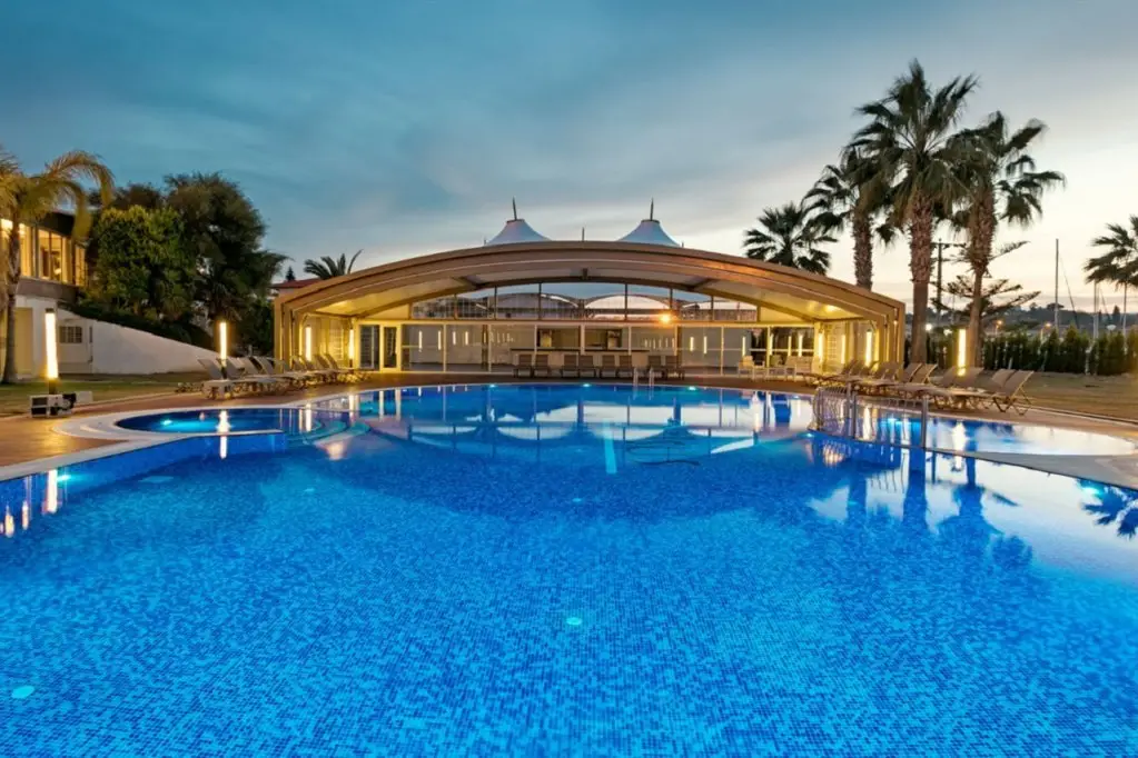 Чешме: Sisus Hotel