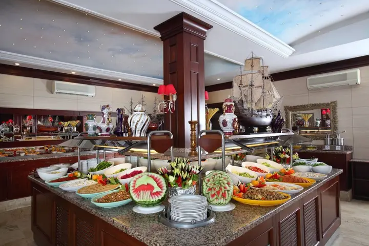 Яликавак: Cactus Mirage Family Club
