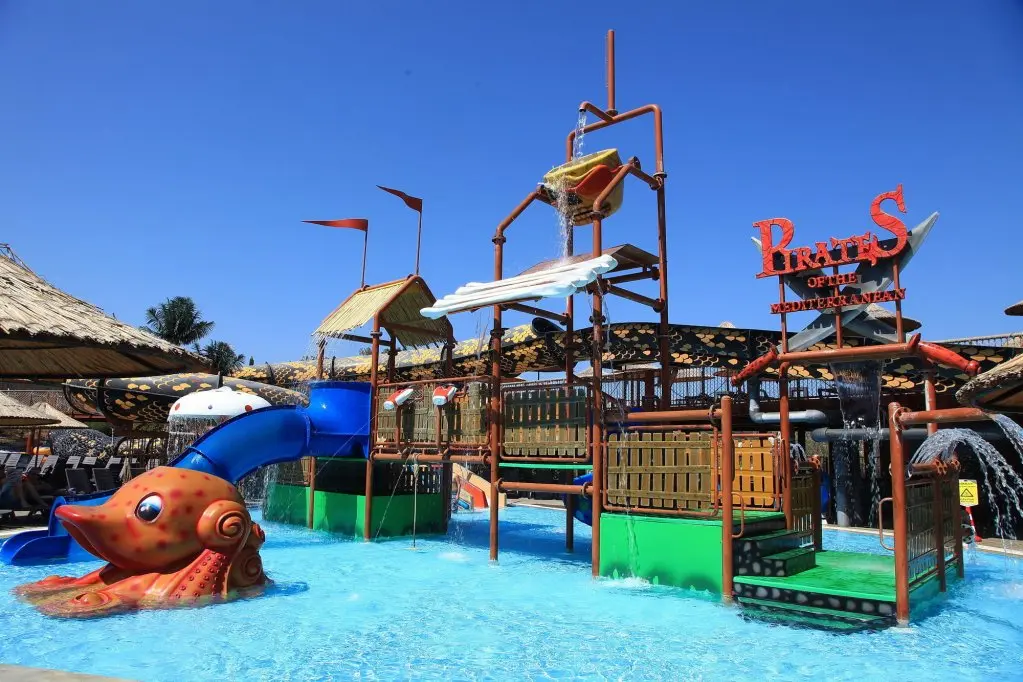 Яликавак: Cactus Mirage Family Club