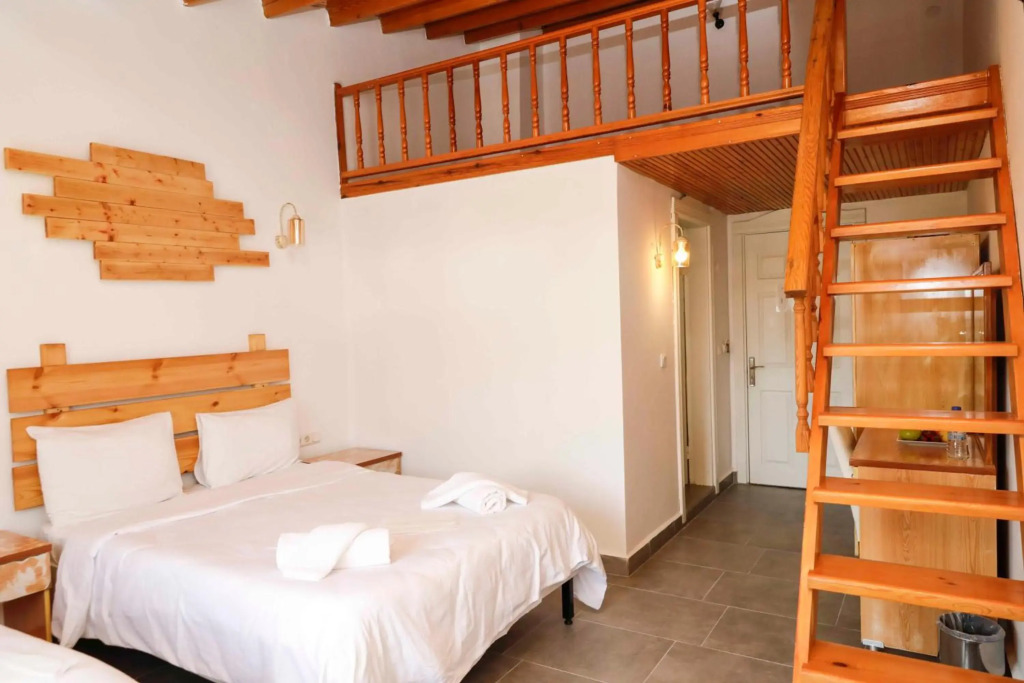 Сыгаджик: Teos Ormanci Tatil Koyu