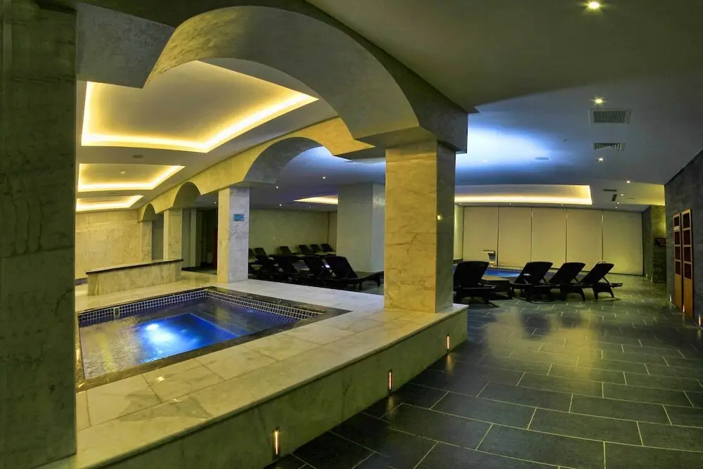 Акчакоча: Sky Tower Deluxe Hotel