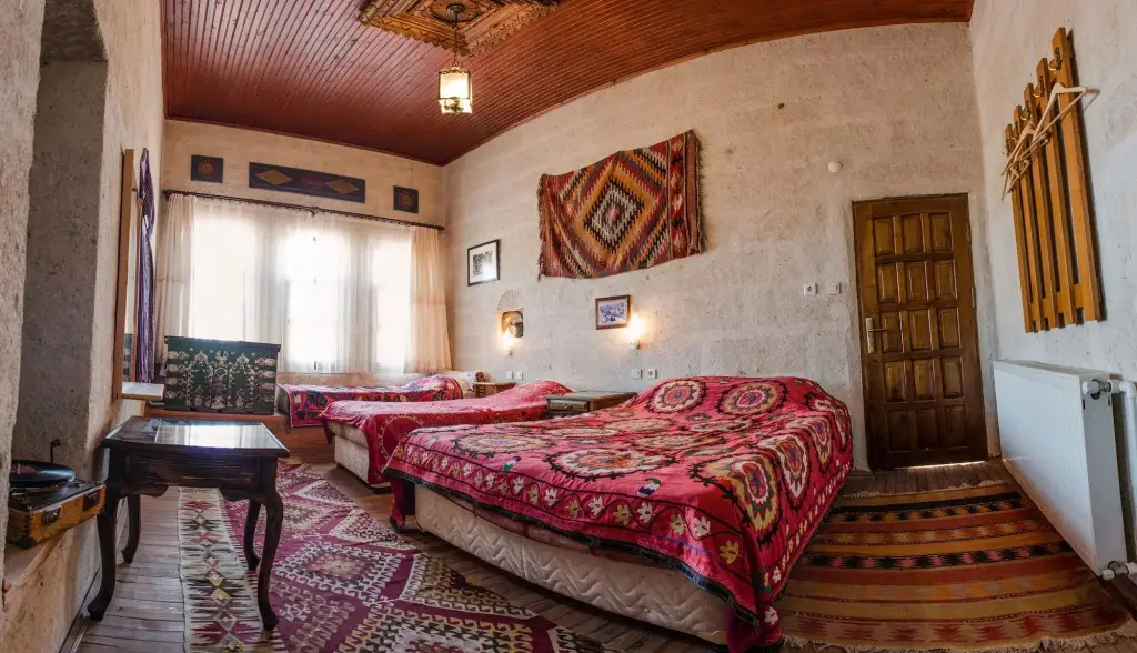 Аванос: Kirkit Hotel