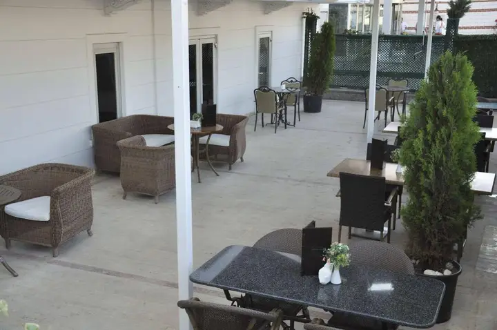 Бююкчекмедже: Ronax Hotel