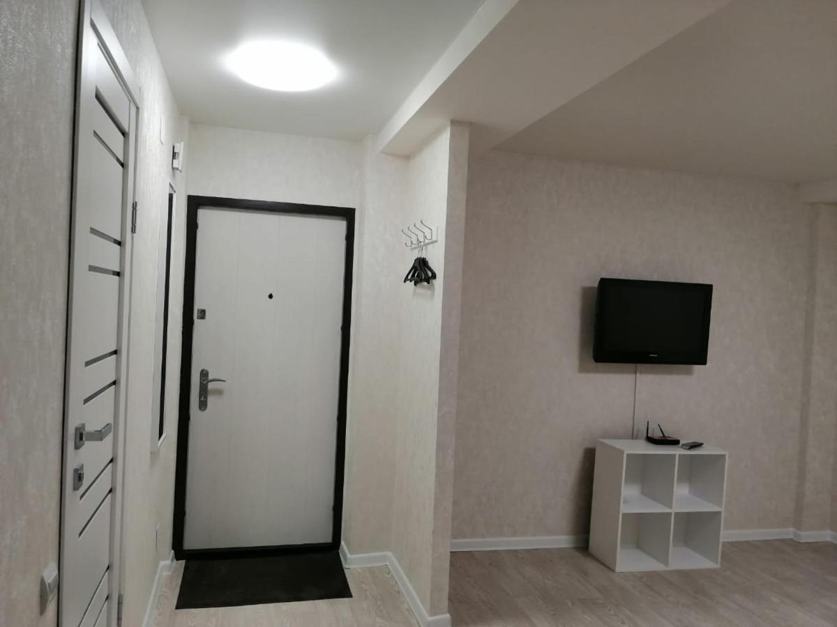 Красноярск: Apartments on Dubrovinskogo