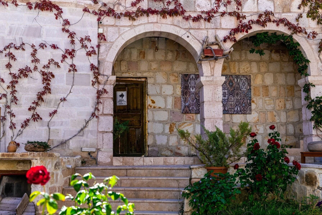 Sinasos Palace Cave Hotel — фото 1