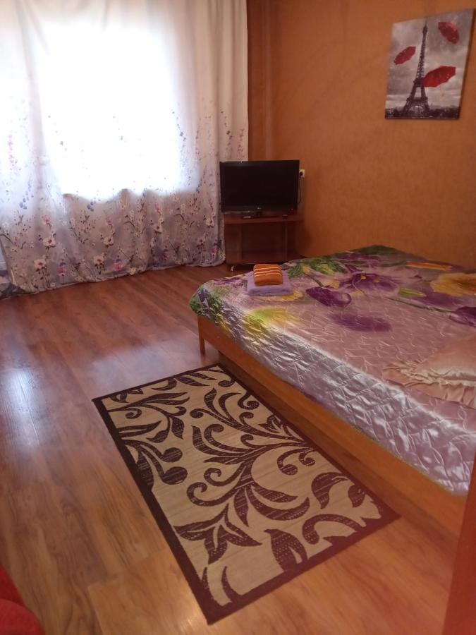 Красноярск: Апартаменты Молокова, 27
