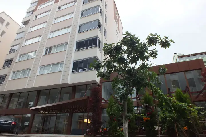 Йомра: Real King Residence