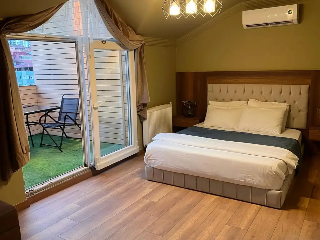 Йомра: Real King Residence