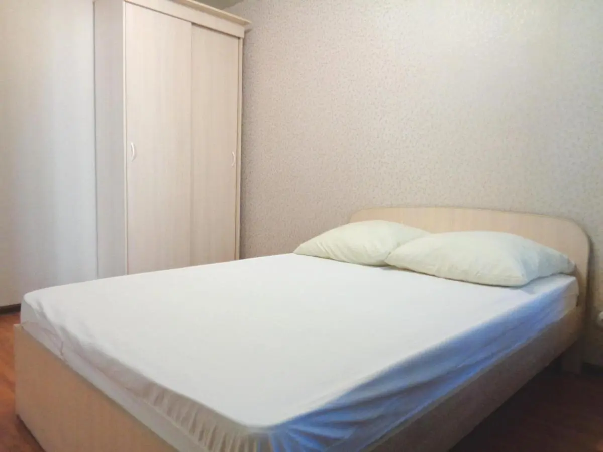 Красноярск: Apartments at Karla Marksa 21