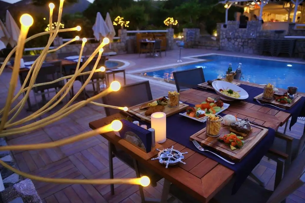 Датча: Uslu Otel Royal Yachting
