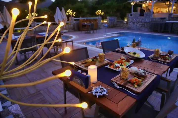 Датча: Uslu Otel Royal Yachting