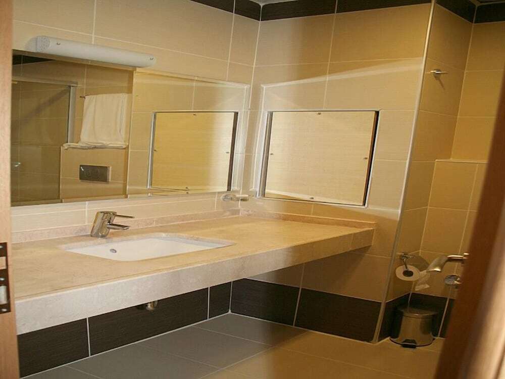 Дюздже: Pak Hotel